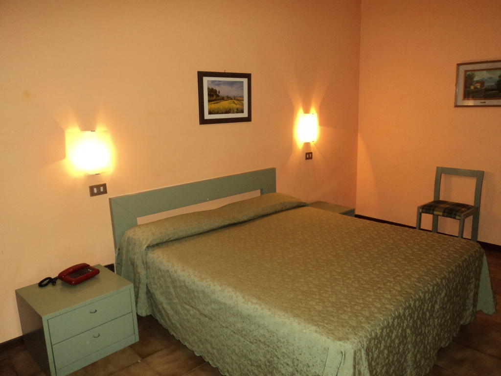 Zenith Hotel Montecatini Terme Phòng bức ảnh